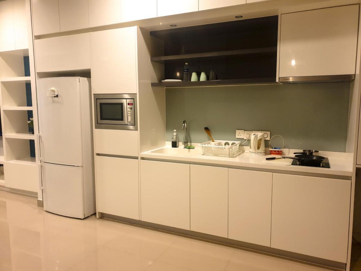 Sidemen At Platinum Klcc Apartment *