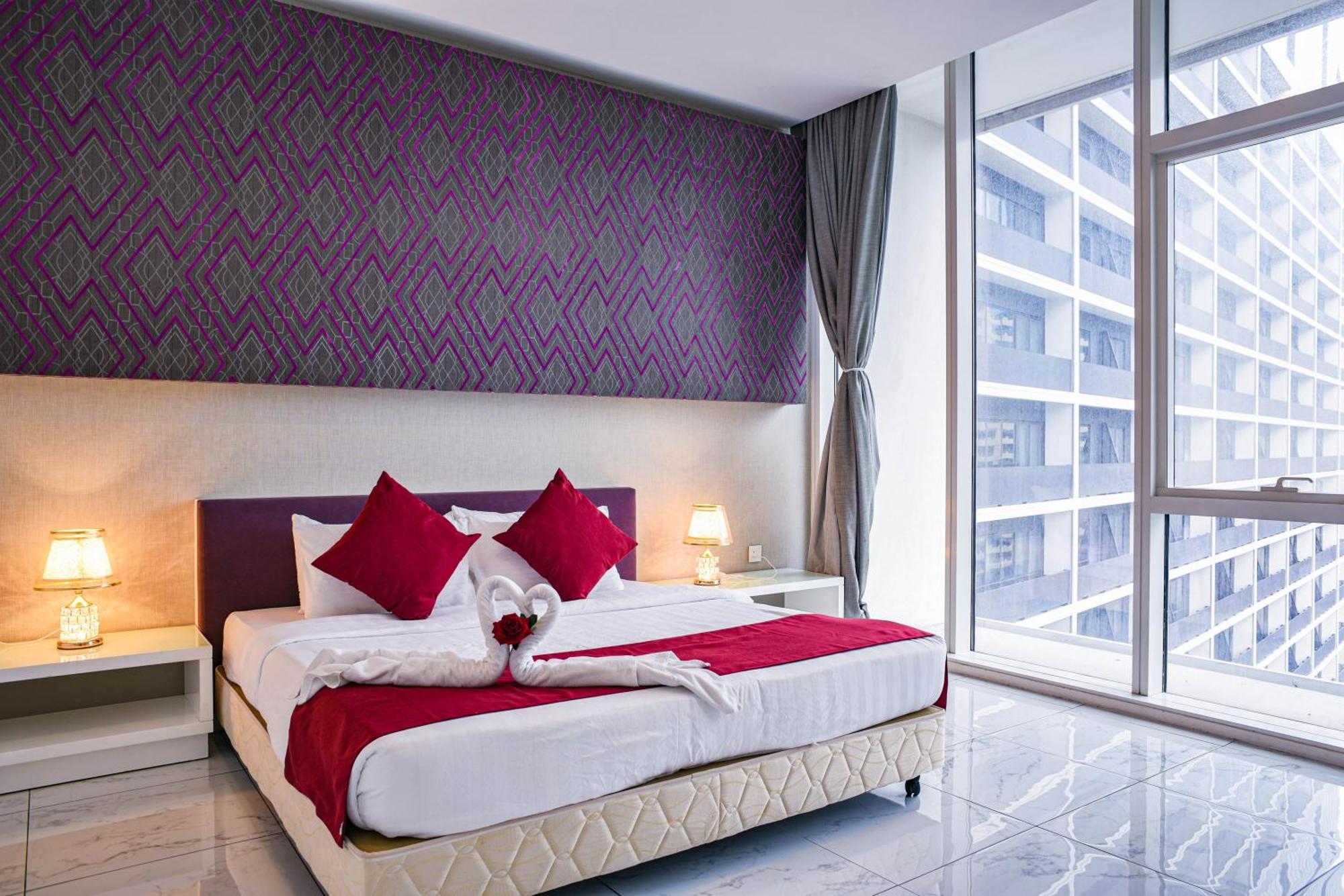 Sidemen At Platinum Klcc Apartment Kuala Lumpur