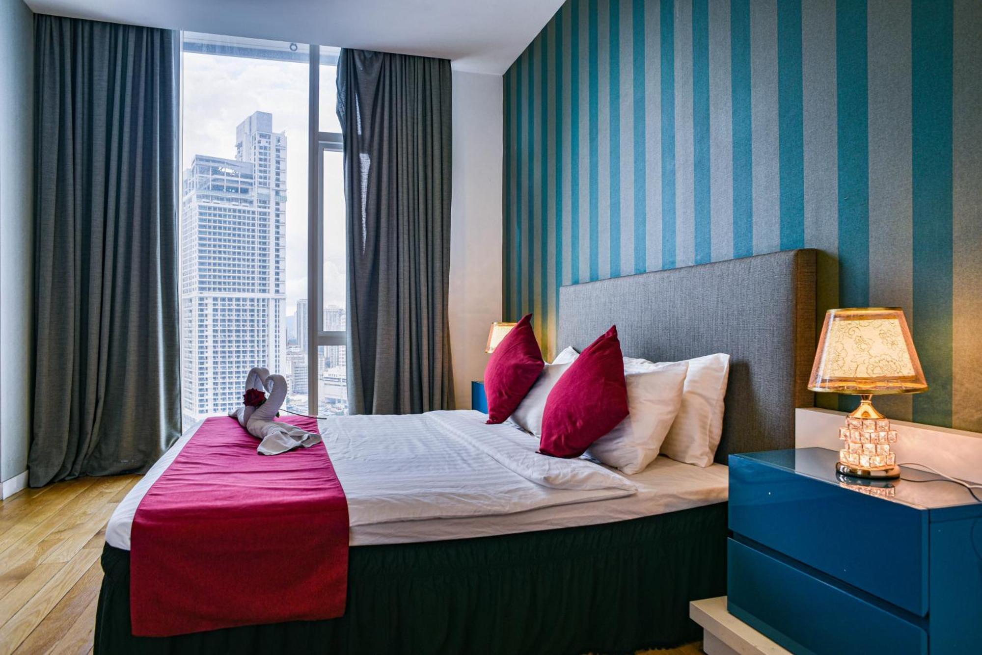 Sidemen At Platinum Klcc Apartment *